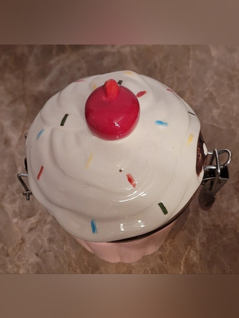 Vintage "Boston Warehouse" Ceramic Cupcake Canister Hinge Jar - Picture 5 of 15